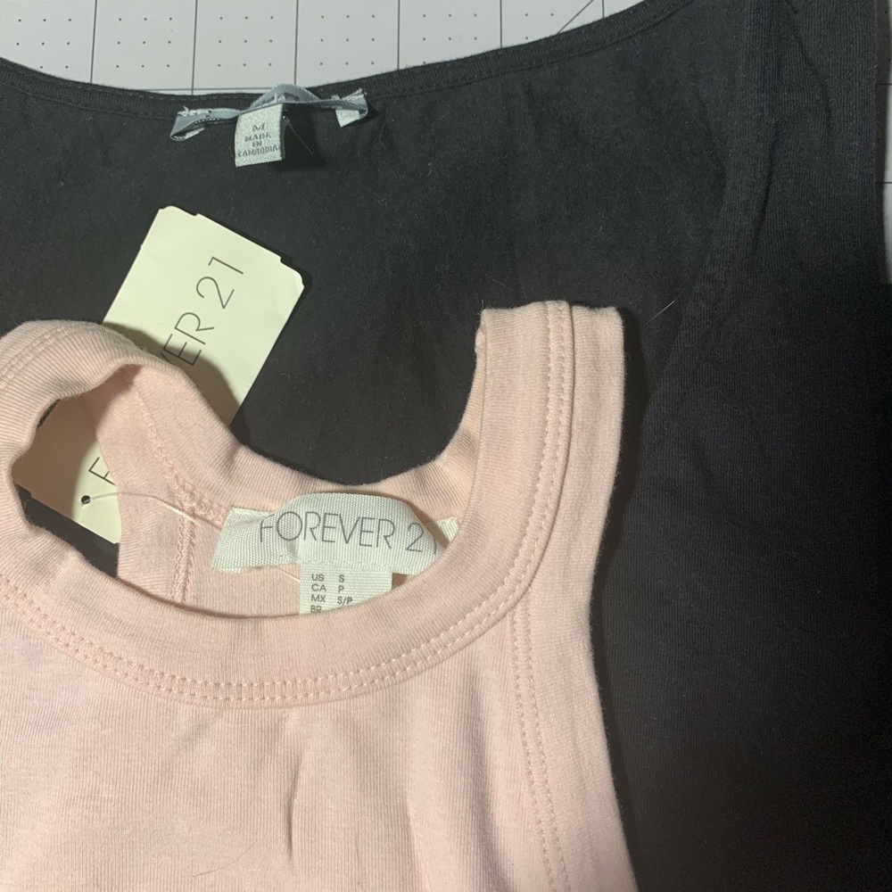 Tops - Picture 2 of 7